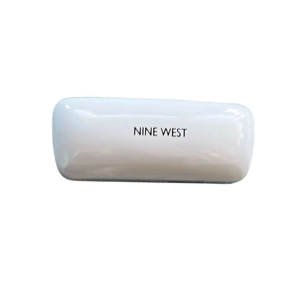 Nine West sunglasses case. Excellent condition.
